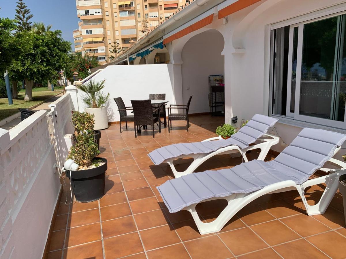 Villa Beach Bungalow à Málaga Extérieur photo